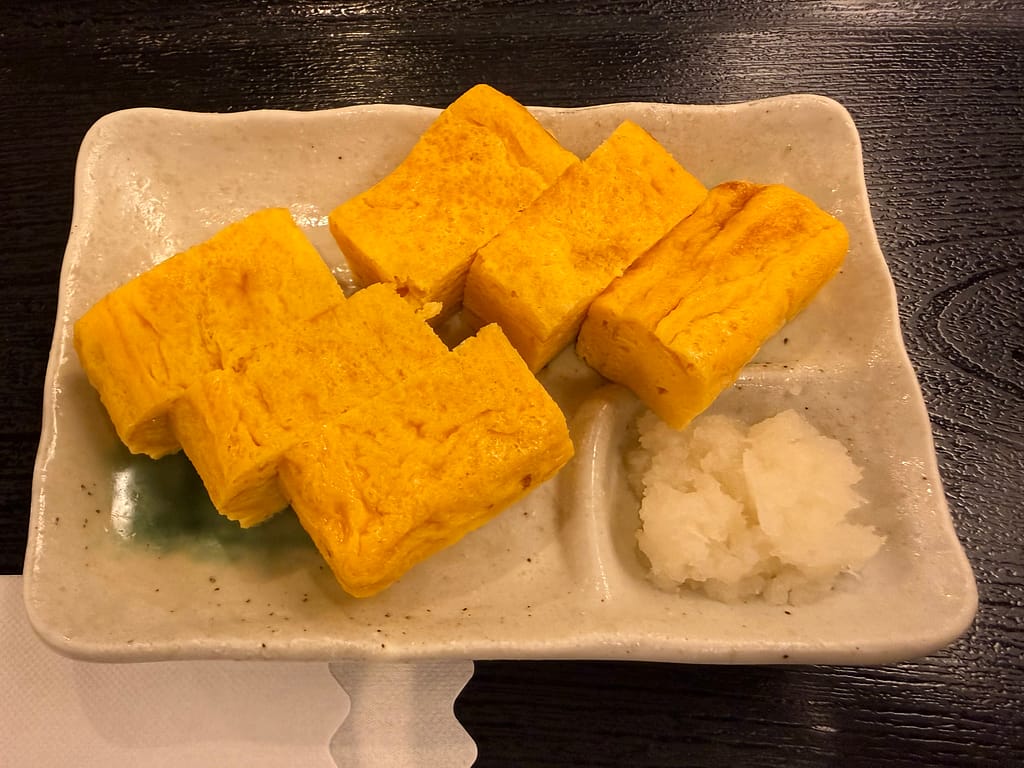 レインボー新小岩の厚焼き玉子。大根おろしを添えた一品