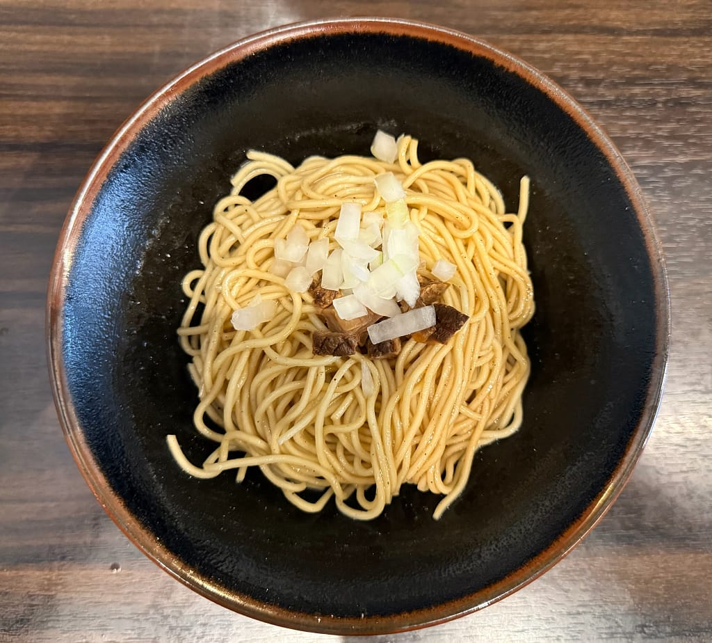 「錦糸町中華そば　さん式」の「そのまま食べられる替え玉」。